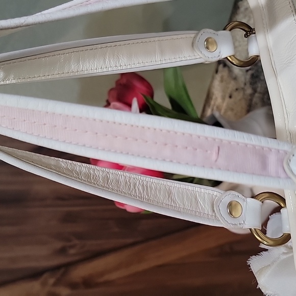 Coach EUC  Poppy Signature Pop straw cream/white leather Tote - Picture 7 of 14